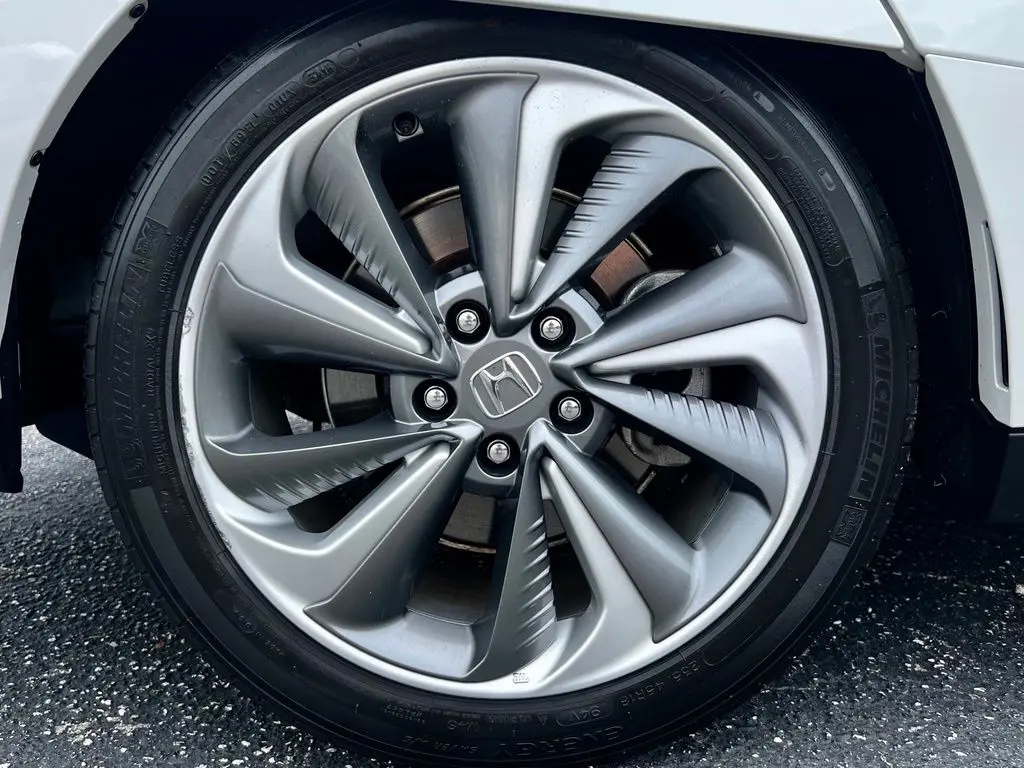 2021 Honda Clarity - $24,895