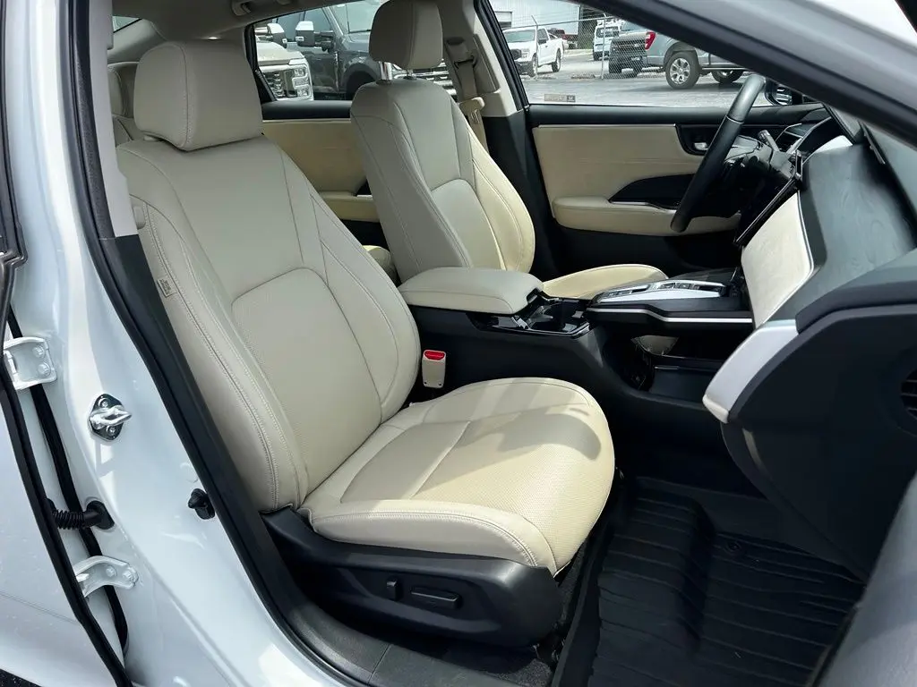 2021 Honda Clarity - $24,895