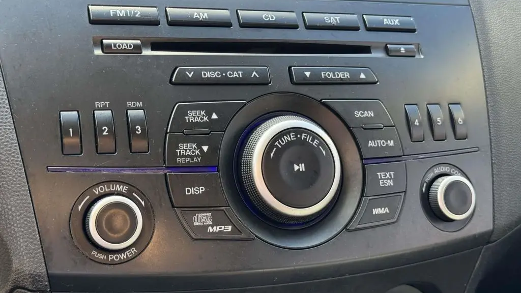 2013 Mazda Mazda3 i Touring