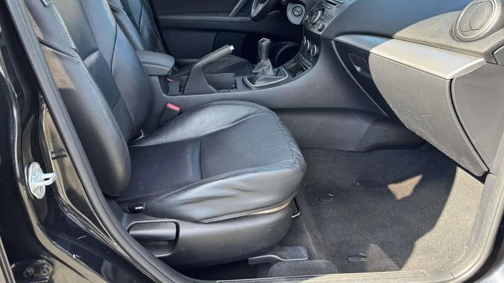 2013 Mazda Mazda3 i Touring