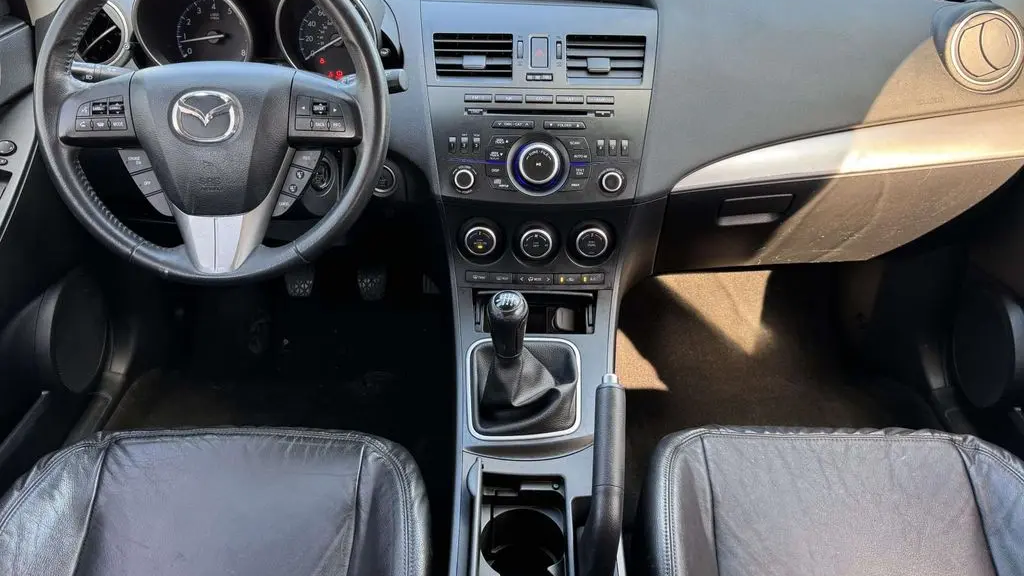 2013 Mazda Mazda3 i Touring