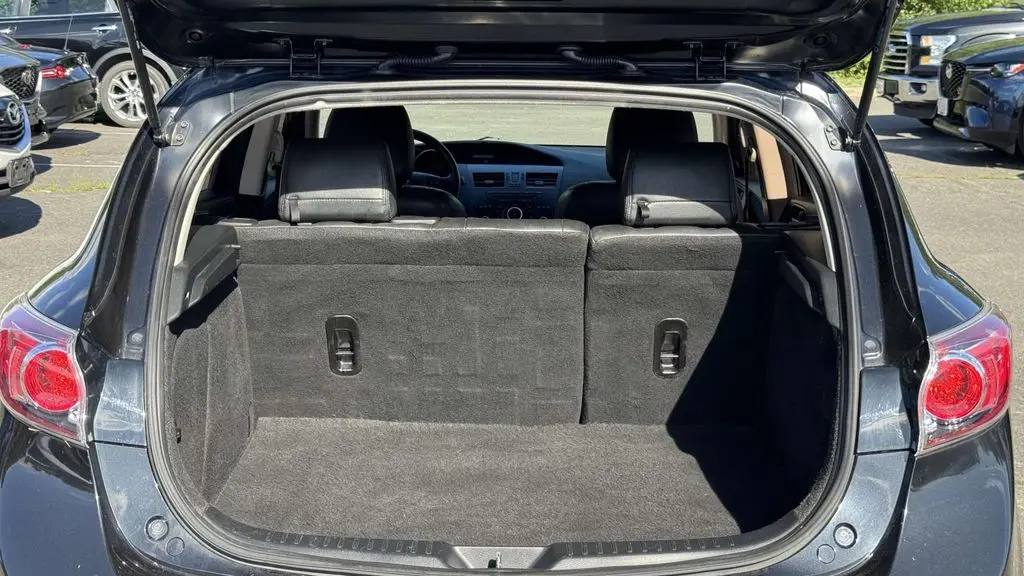 2013 Mazda Mazda3 i Touring