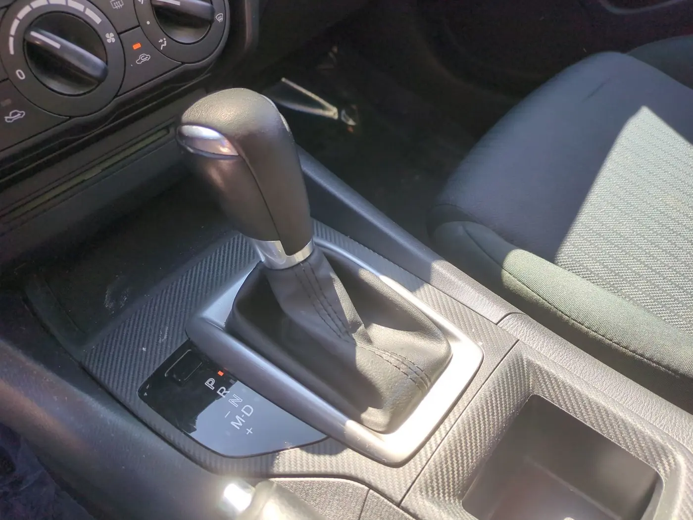 2014 MAZDA MAZDA3 - $11,200