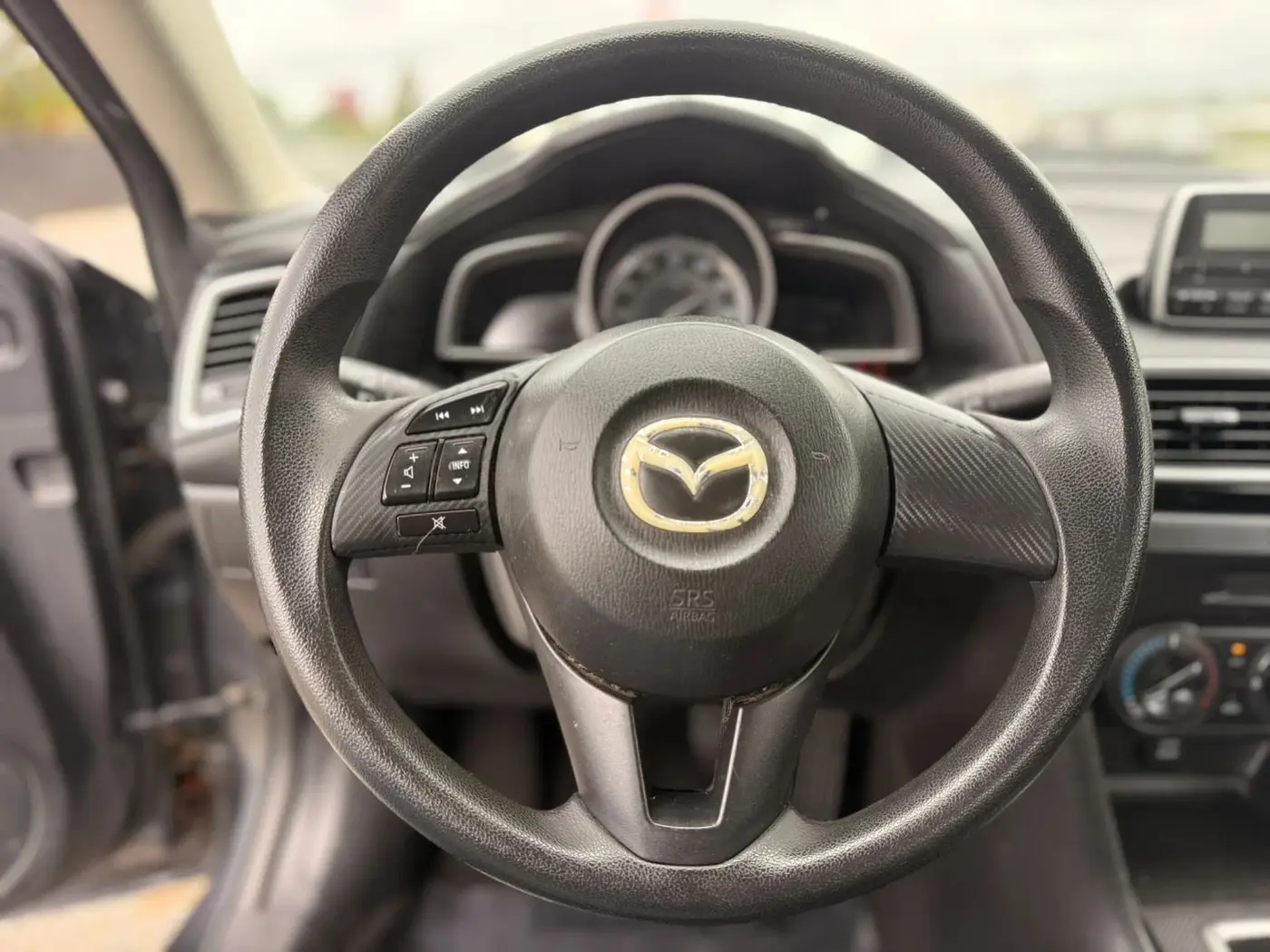 2014 MAZDA MAZDA3 - $6,950
