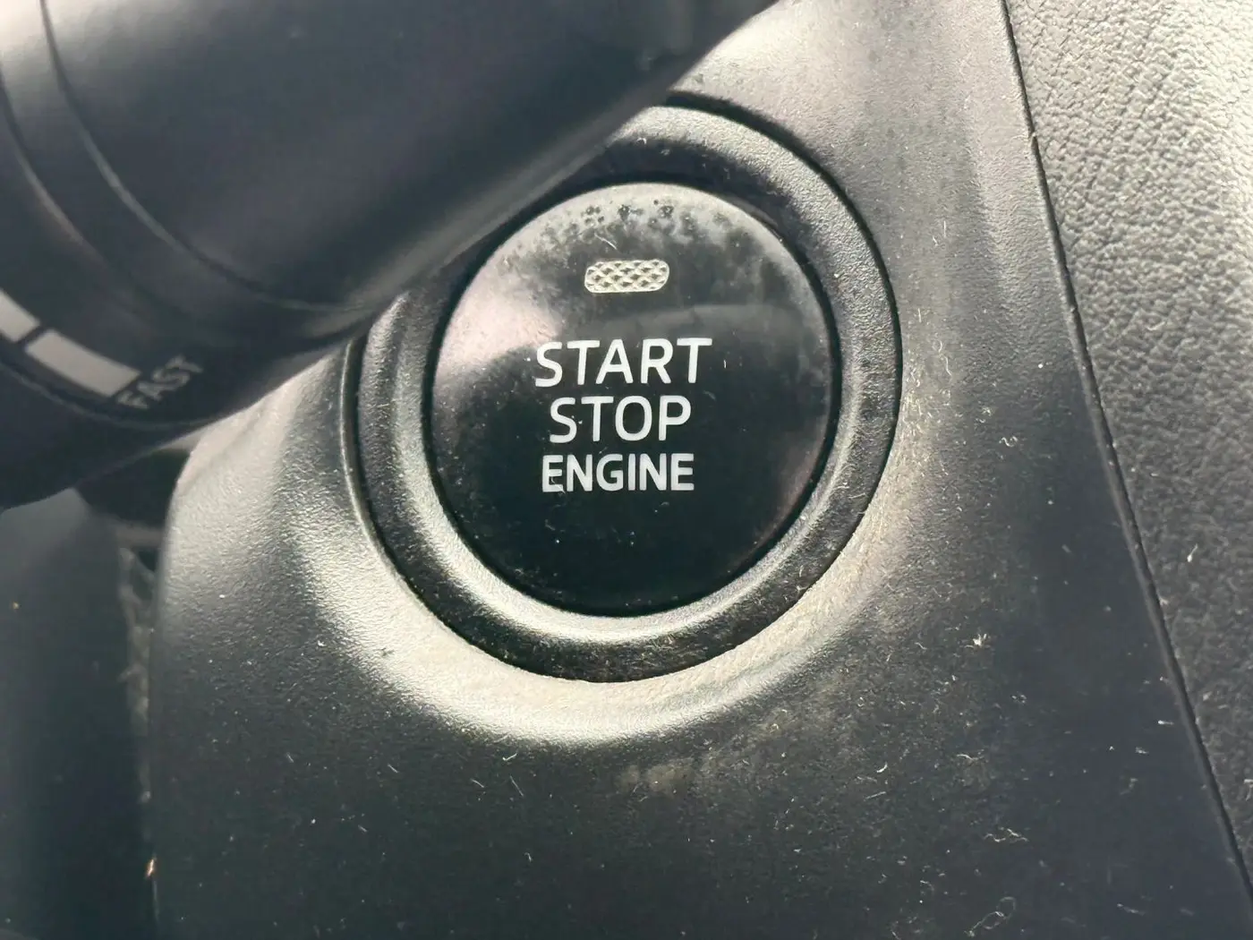 2014 MAZDA MAZDA3 - $6,950