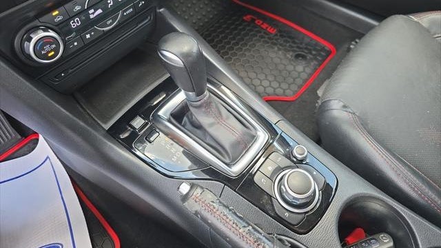 2015 Mazda Mazda3 s Grand Touring