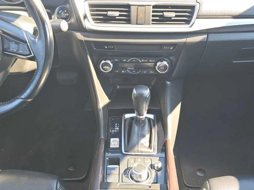 2018 MAZDA MAZDA3 - $15,240