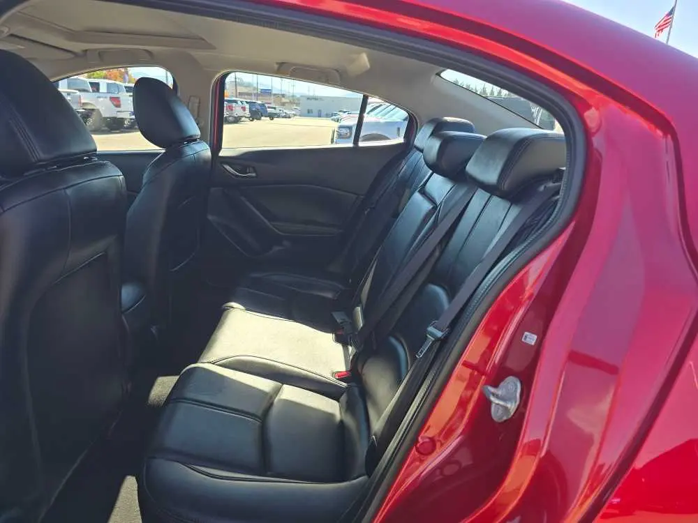 2018 MAZDA MAZDA3 - $15,240