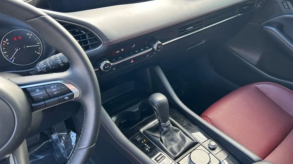 2024 Mazda Mazda3 Hatchback 2.5 S Carbon Edition
