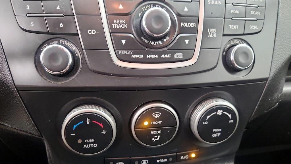 2014 Mazda Mazda5 Sport