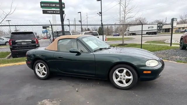 1999 Mazda MX-5 Miata Base
