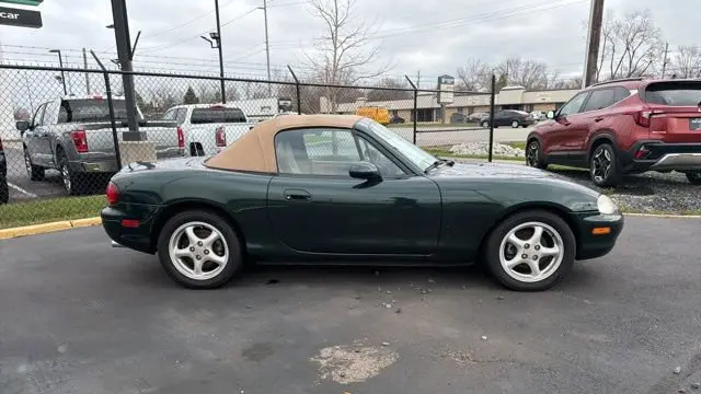 1999 Mazda MX-5 Miata Base
