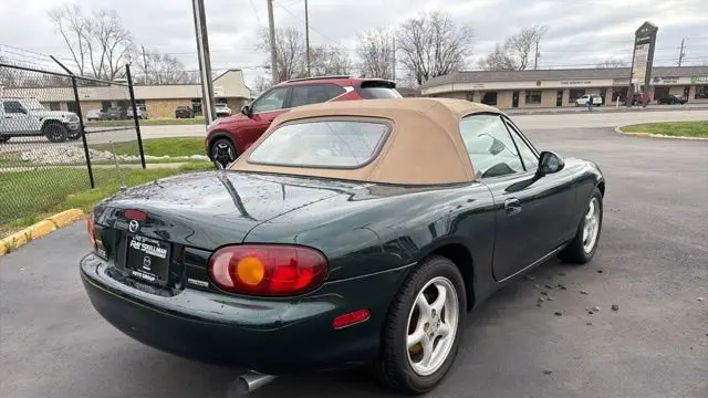1999 Mazda MX-5 Miata Base