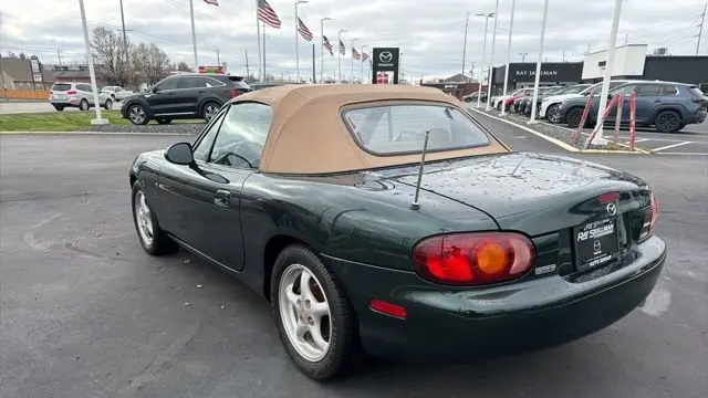 1999 Mazda MX-5 Miata Base
