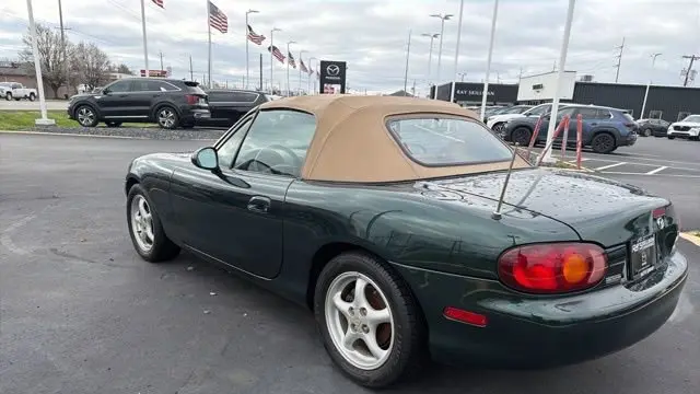 1999 Mazda MX-5 Miata Base