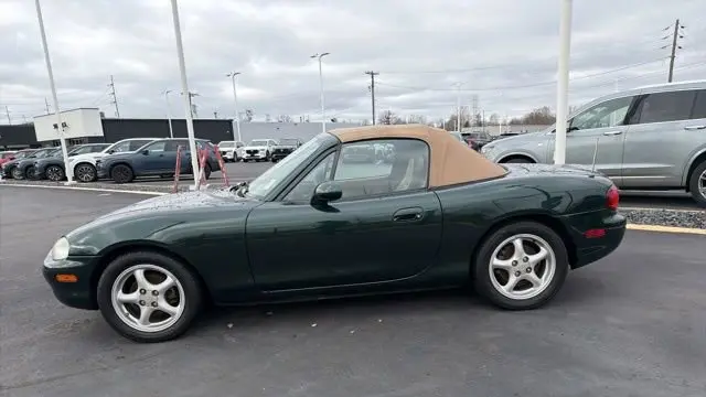 1999 Mazda MX-5 Miata Base