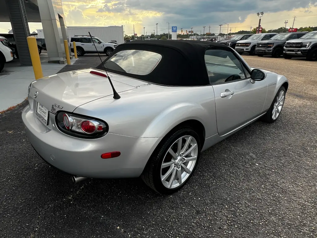 2007 MAZDA MX-5 - $11,885