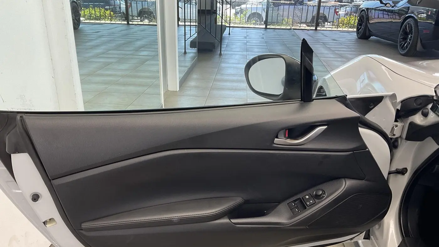 2016 Mazda MX-5 Miata Sport
