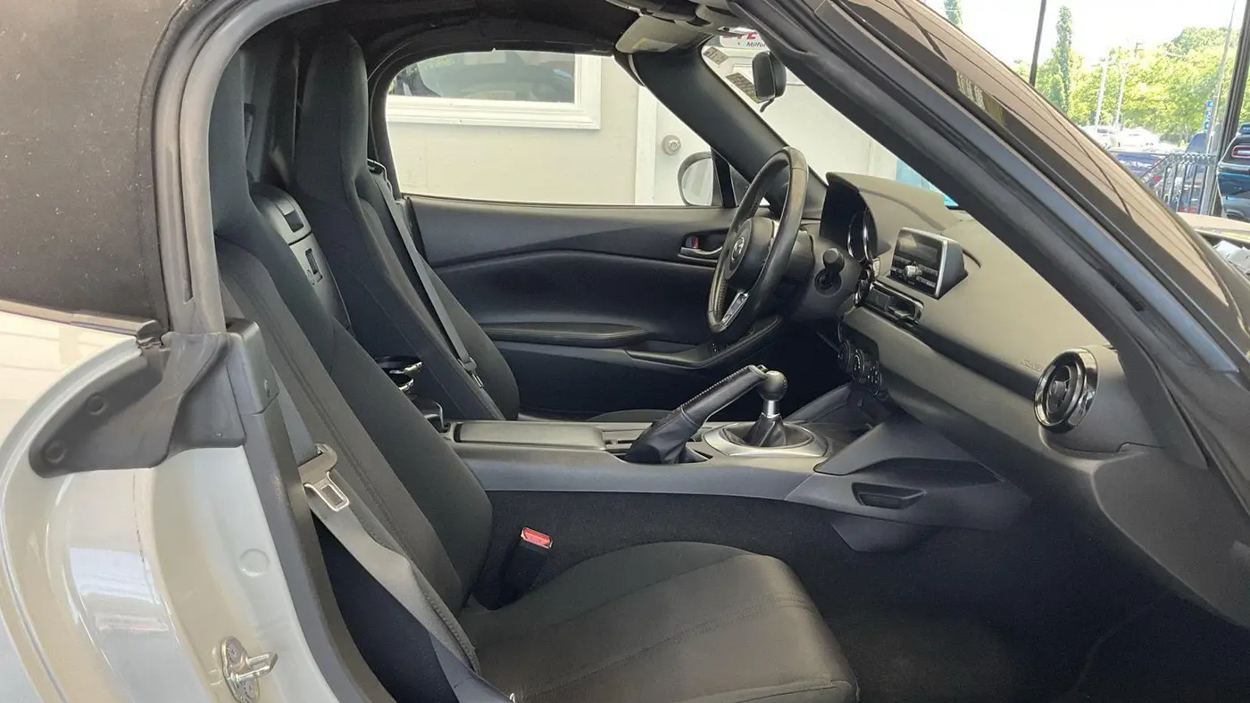 2016 Mazda MX-5 Miata Sport