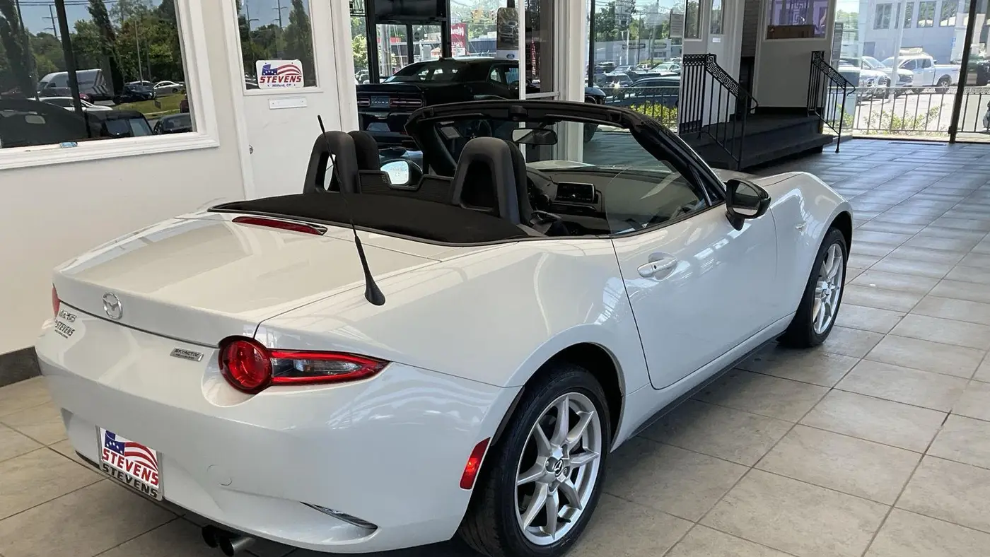 2016 Mazda MX-5 Miata Sport