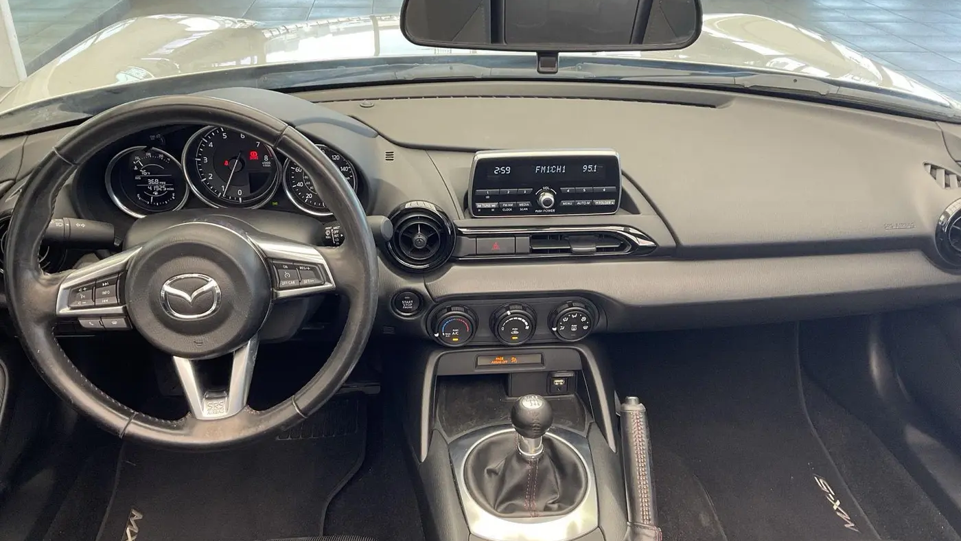 2016 Mazda MX-5 Miata Sport
