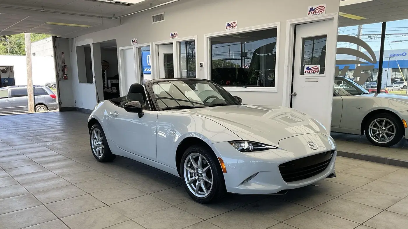 2016 Mazda MX-5 Miata Sport