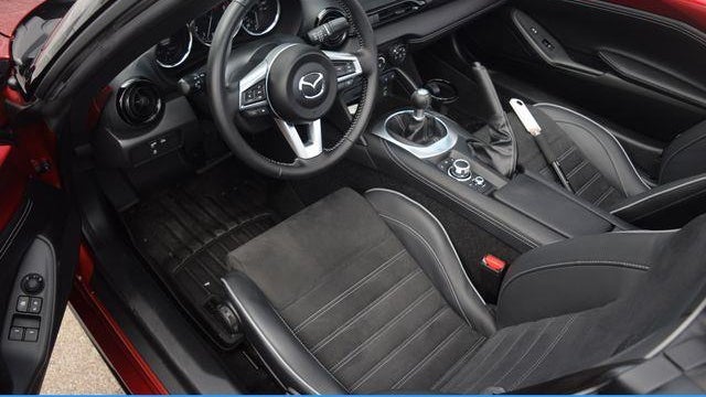 2025 Mazda MX-5 Miata Club