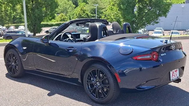 2025 Mazda MX-5 Miata Club