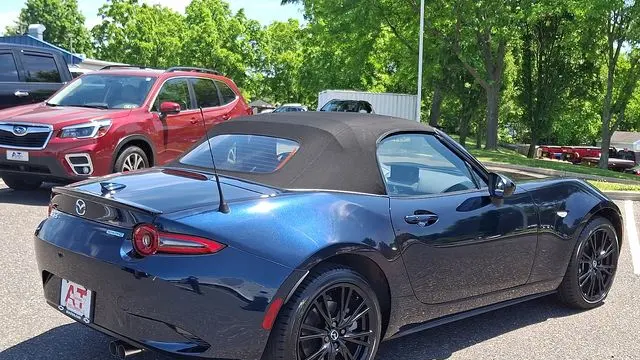 2025 Mazda MX-5 Miata Club