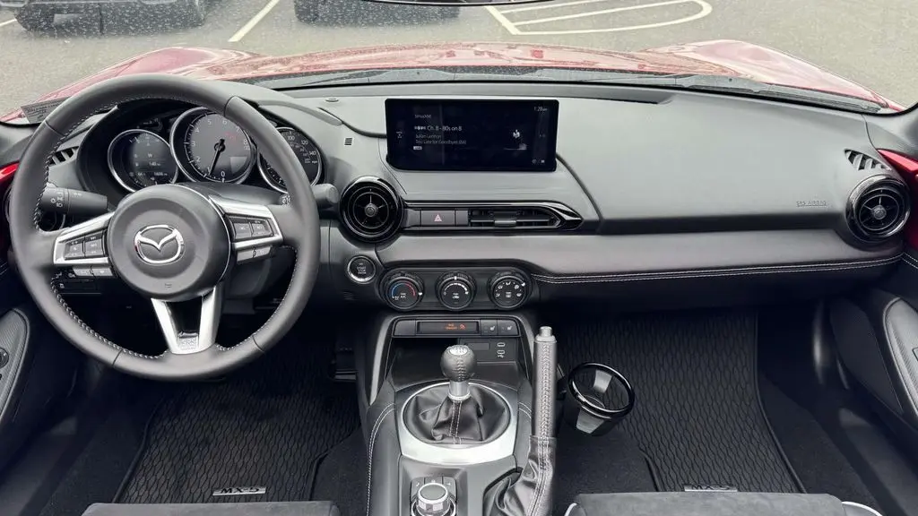 2025 Mazda MX-5 Miata Club