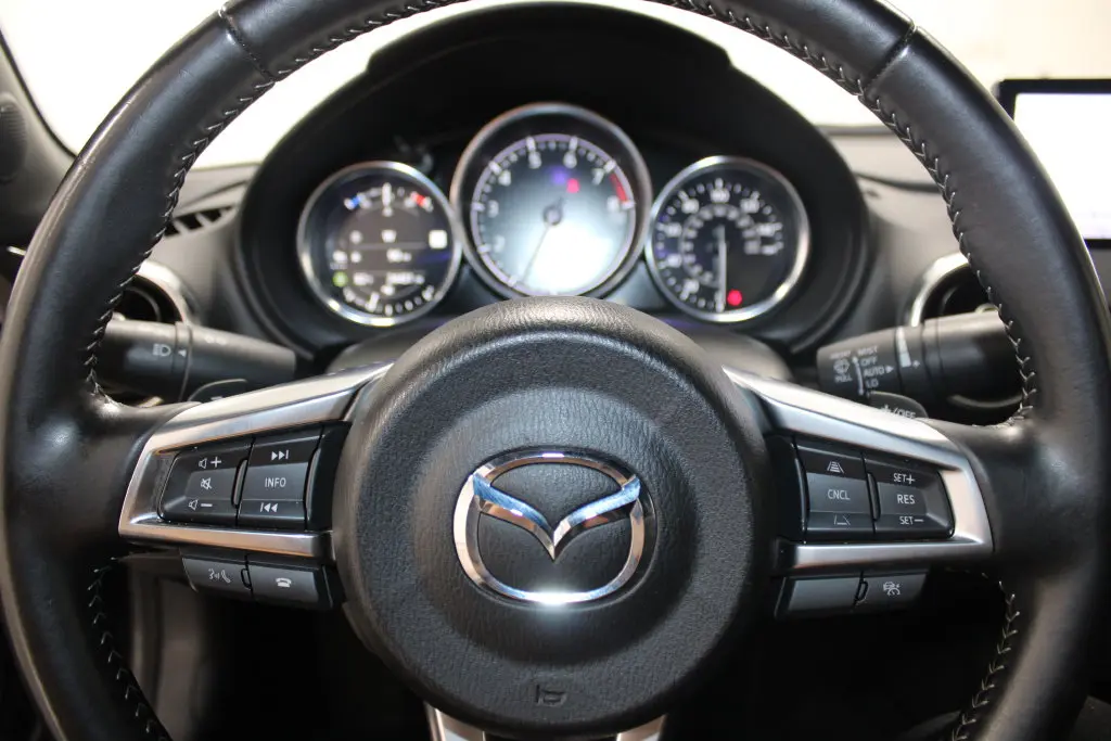 2025 MAZDA MX-5 - $27,998