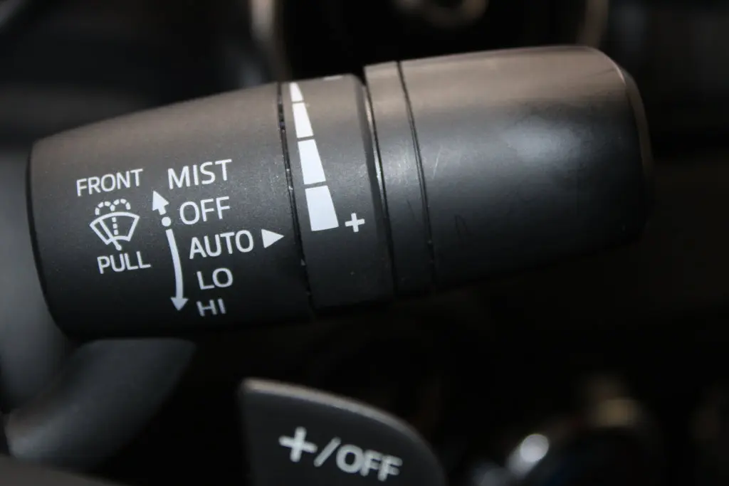 2025 MAZDA MX-5 - $27,998
