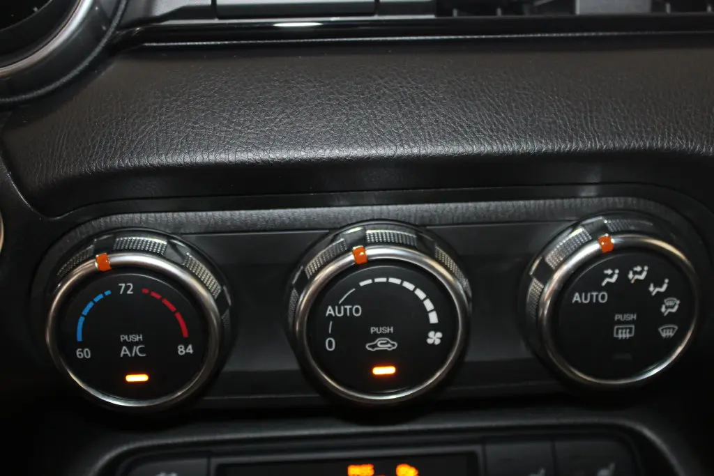 2025 MAZDA MX-5 - $27,998