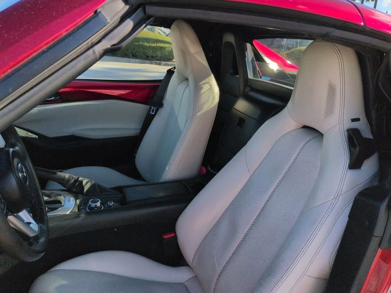 2021 MAZDA MX-5 - $27,106