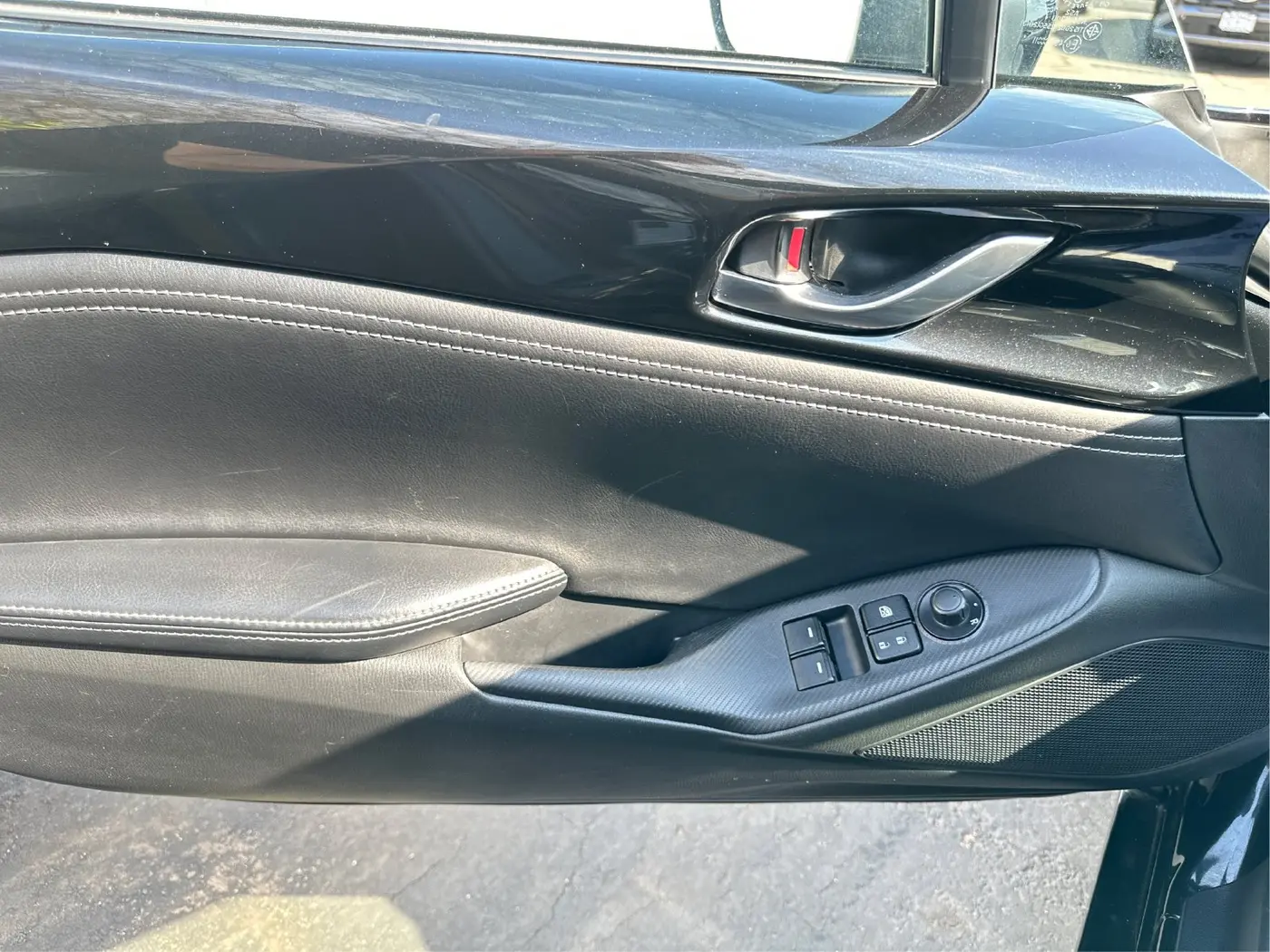 2025 MAZDA MX-5 - $29,990