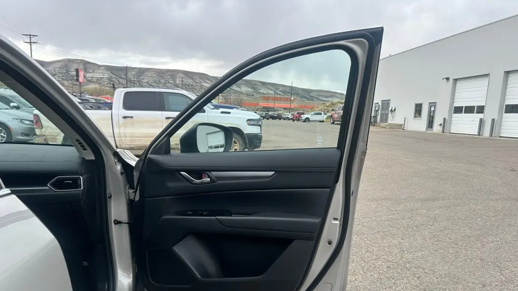 2025 Mazda CX-5 2.5 S Preferred