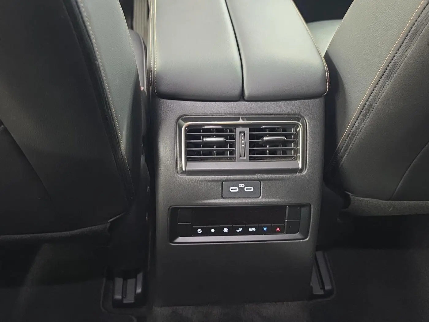 2025 MAZDA CX-7 - $29,990