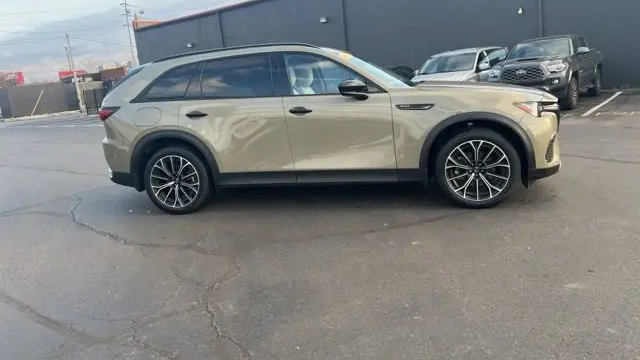 2025 Mazda CX-70 Plug-in Hybrid Premium
