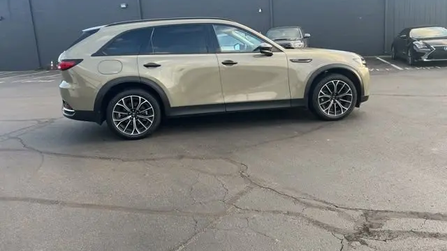 2025 Mazda CX-70 Plug-in Hybrid Premium