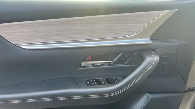 2025 Mazda CX-70 Plug-in Hybrid Premium