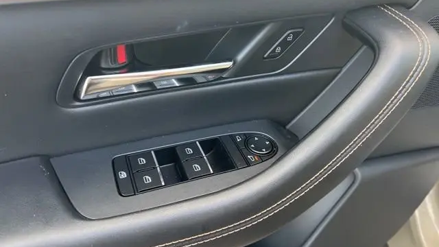 2025 Mazda CX-70 Plug-in Hybrid Premium