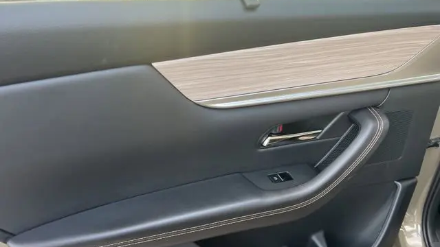 2025 Mazda CX-70 Plug-in Hybrid Premium