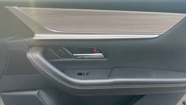 2025 Mazda CX-70 Plug-in Hybrid Premium