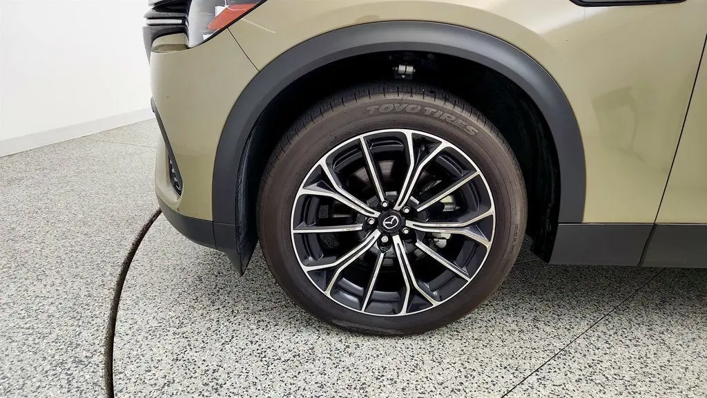 2025 Mazda CX-70 Plug-in Hybrid Premium