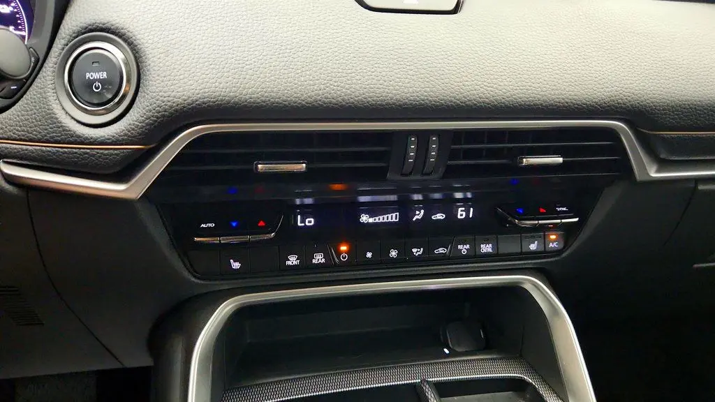 2025 Mazda CX-70 Plug-in Hybrid Premium