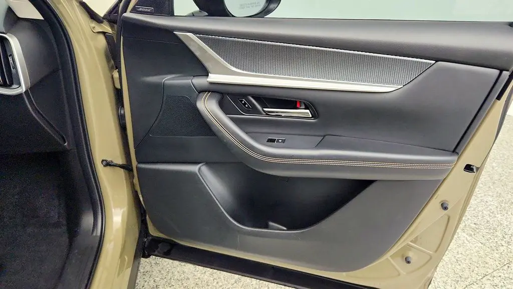 2025 Mazda CX-70 Plug-in Hybrid Premium