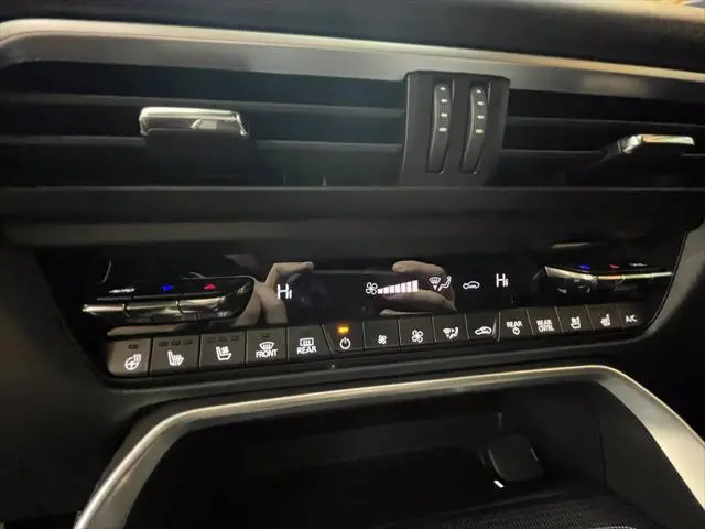 2026 MAZDA CX-7 - $46,999