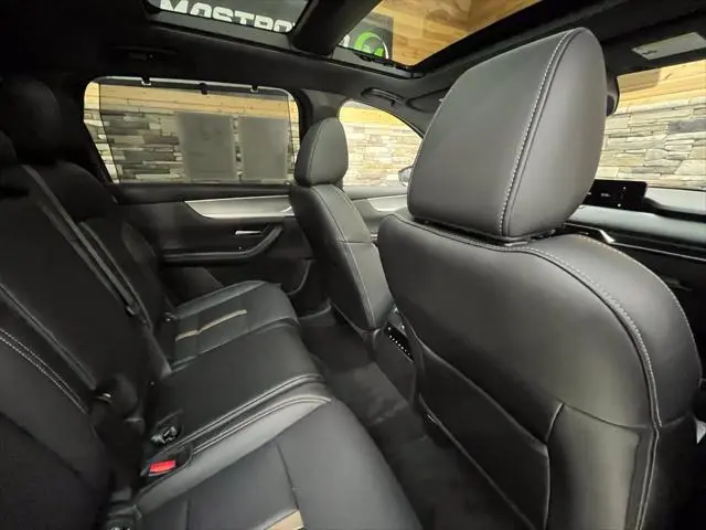 2026 MAZDA CX-7 - $46,999