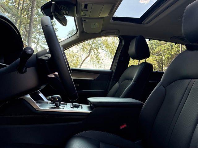 2026 MAZDA CX-7 - $42,475