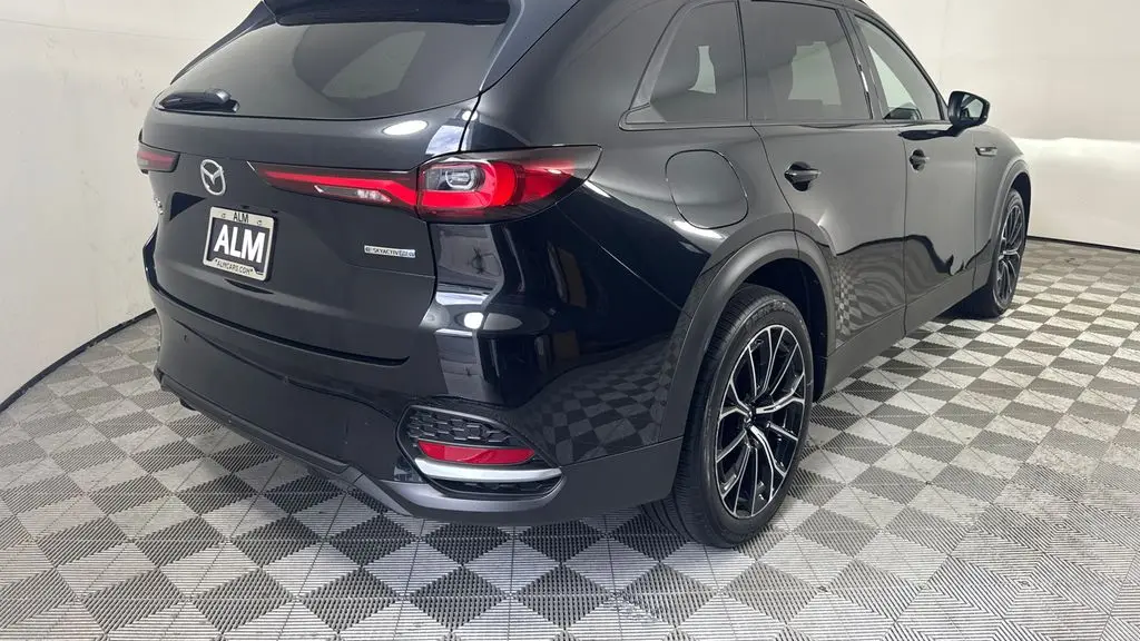 2025 Mazda CX-70 Plug-in Hybrid Premium Plus